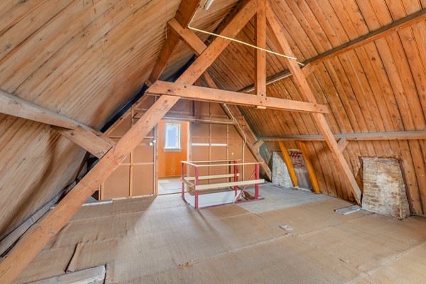 Foto - Te koop: Vrijstaand wonen aan het water, vol karakter en eindeloze mogelijkheden!